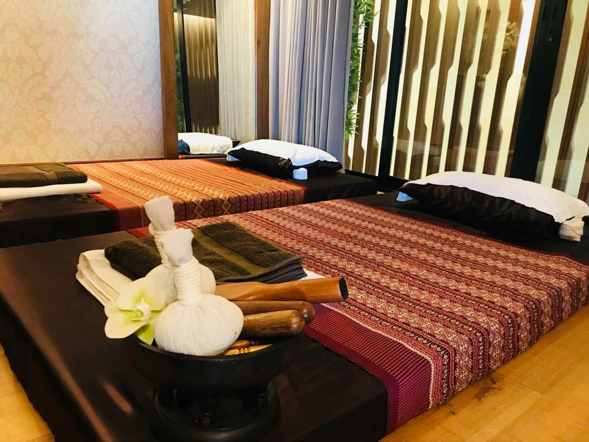 Astra Suites Central Chiang Mai Exterior photo